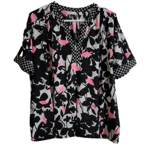 NEW YORK & COMPANY Women's Short Sleeve Floral V Neck Blouse Size Medium